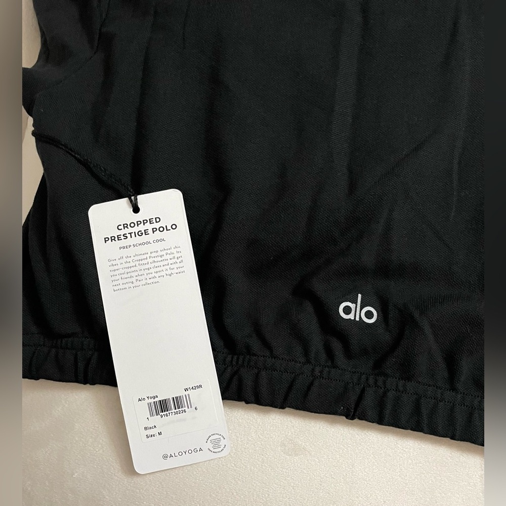 ALO Yoga NWT Cropped Prestige Polo Black Top Size M - Picture 7 of 9